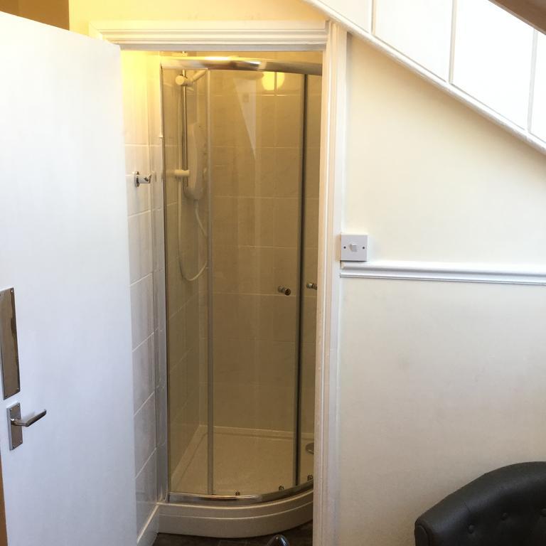Clare House Hotel Dover Bagian luar foto